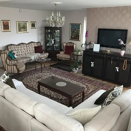 Villa Lux *